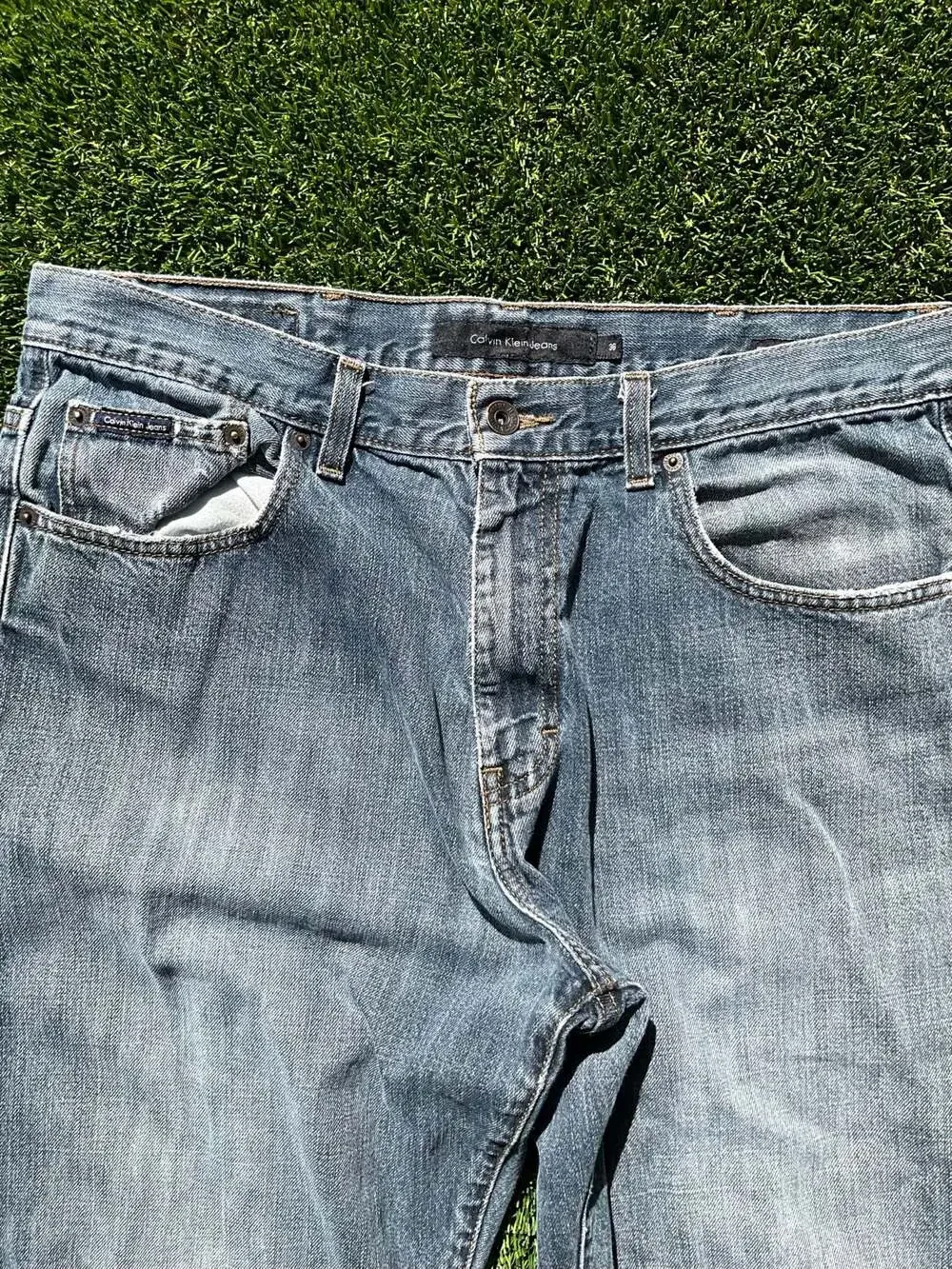 Calvin Klein Jeans Men's Relaxed Straight Leg Blue Denim Jeans